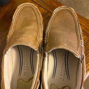 Dockers slip on